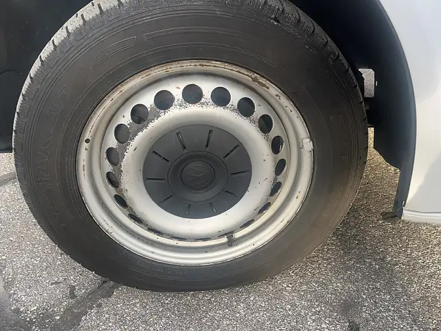 Volkswagen Transporter view 5