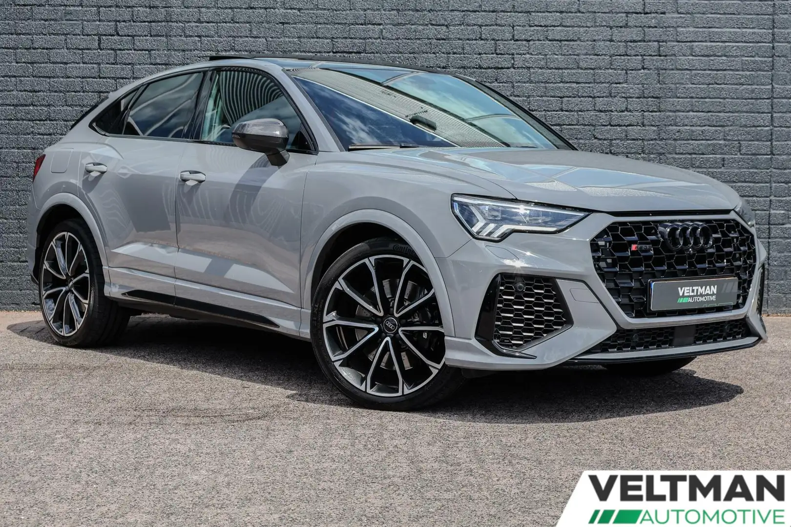 Audi RS Q3 RS Q3 2.5 TFSI PANO RS STOELEN B&O ACC SPORTUITLAA Gris - 2