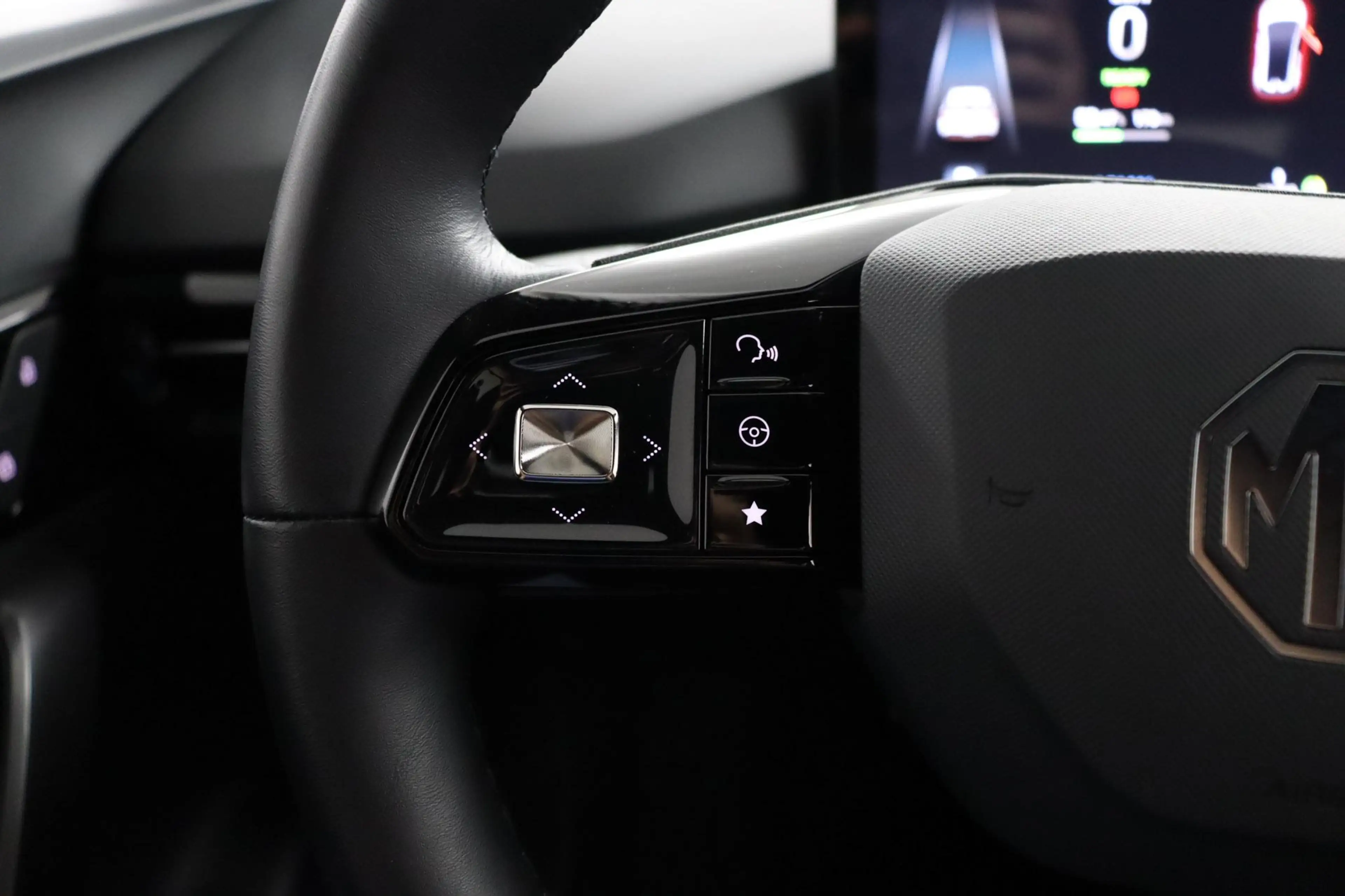MG MG4 Electric Luxury 64 kWh — photo 15