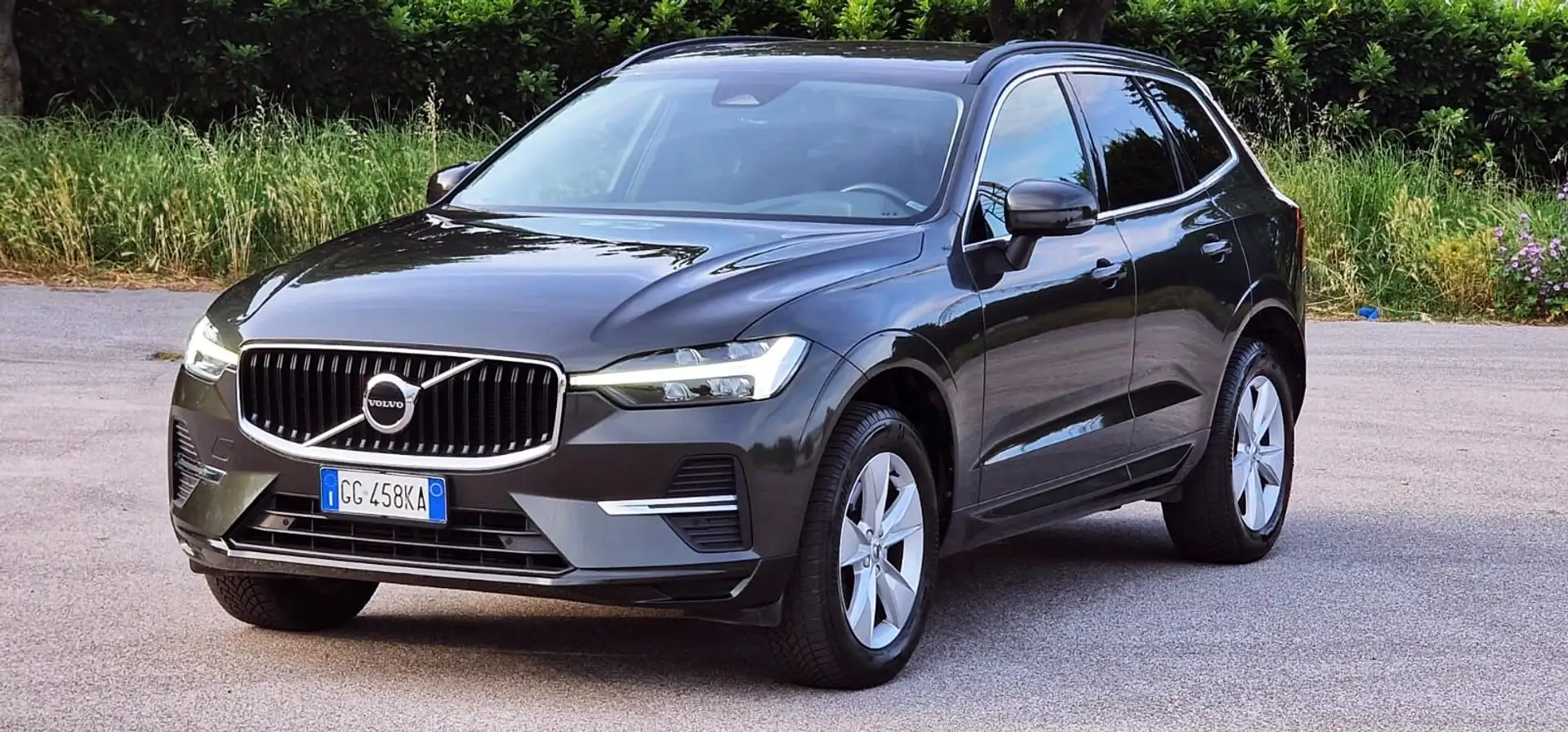 Volvo XC60 XC60 2.0 b4 Momentum Pro awd auto Gris - 2