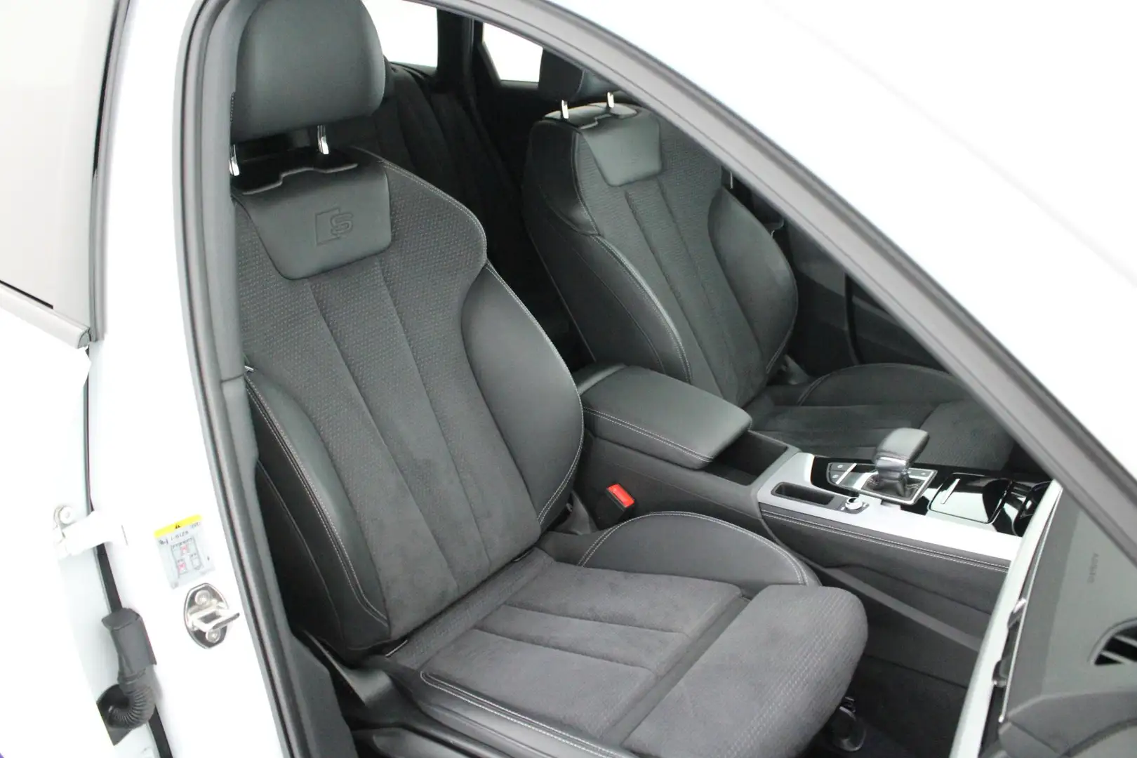 Audi A4 Avant 35 TFSI 150pk 2x S-Line Competition Led Trek Alb - 2