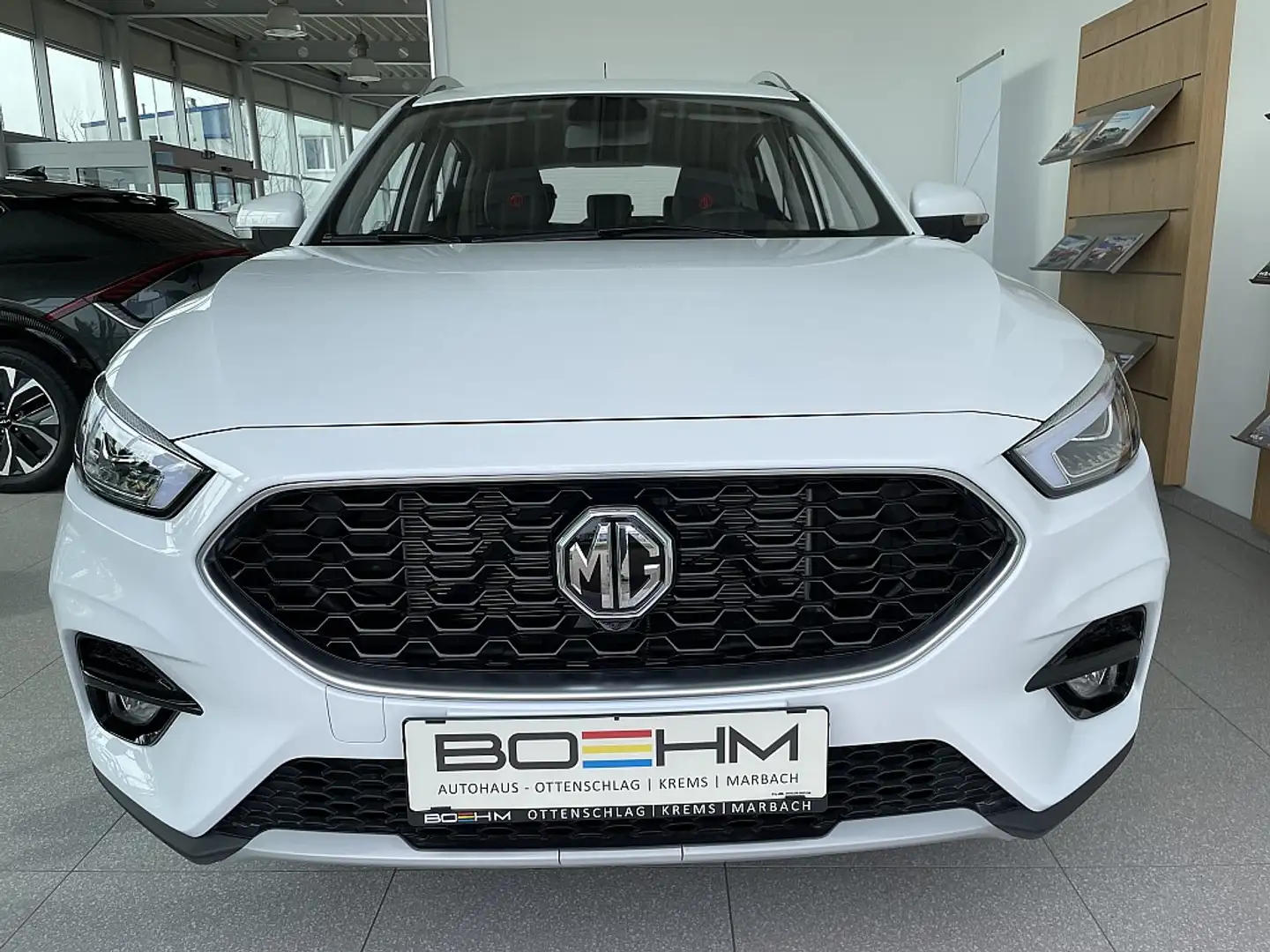 MG ZS 1.5 VTi Luxury Bílá - 2