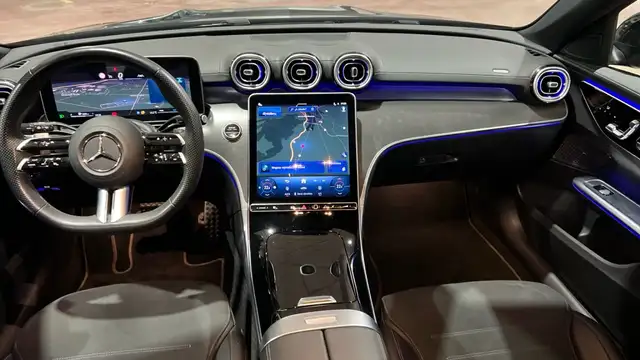 Mercedes-Benz C-Class view 8