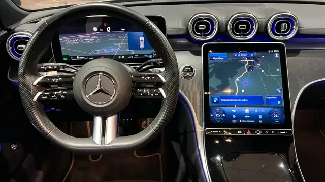 Mercedes-Benz C-Class view 9