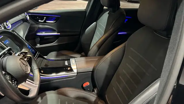 Mercedes-Benz C-Class view 7