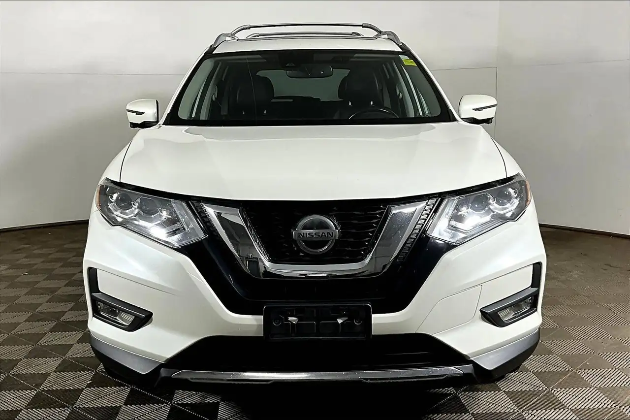Nissan Rogue снимка Nissan Rogue