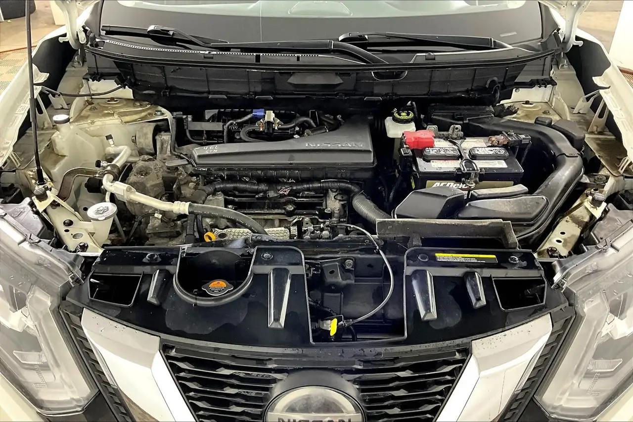 Nissan Rogue снимка Nissan Rogue