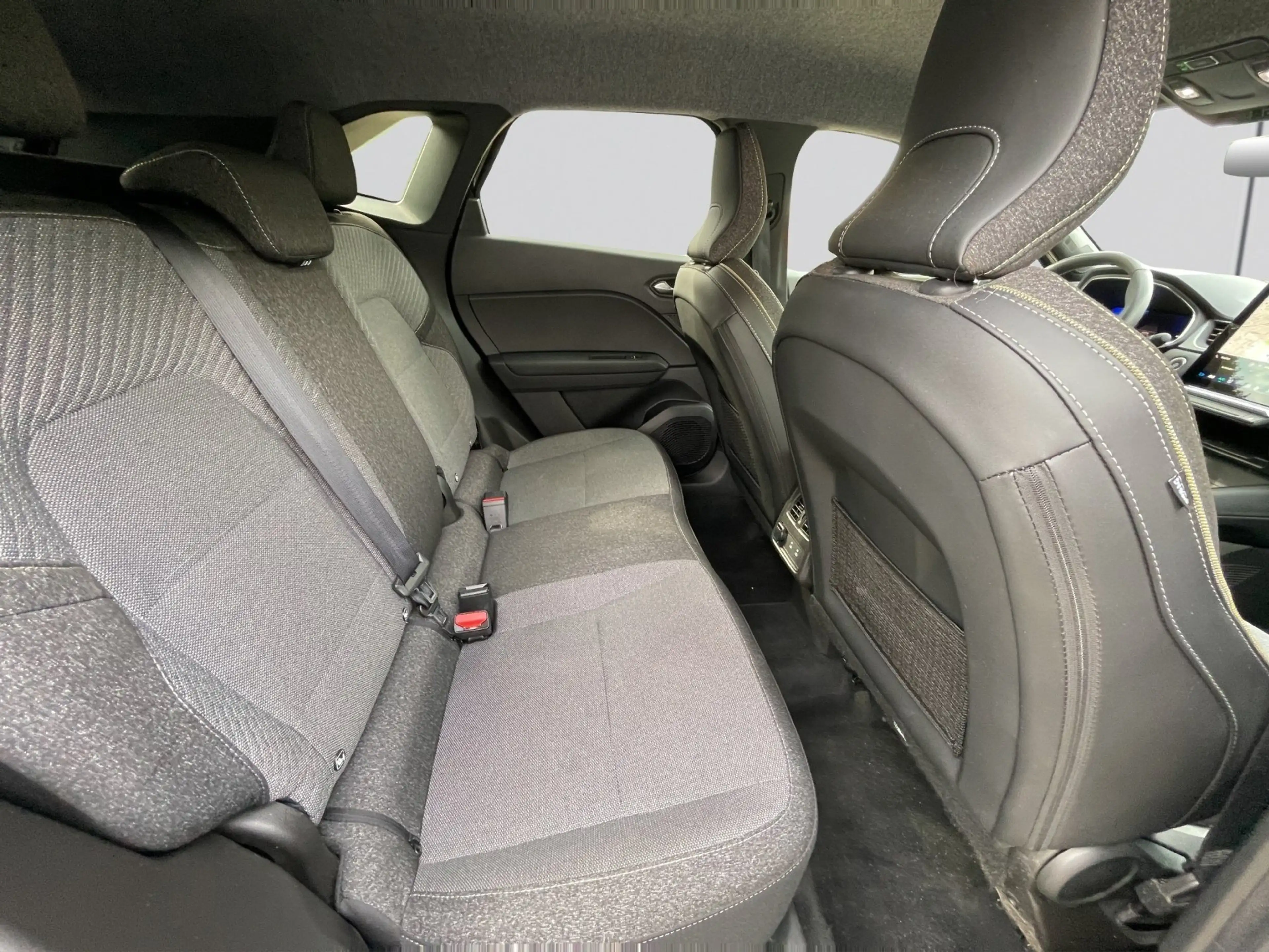 Renault Symbioz Techno Mild Hybrid 140 EDC*NAVI*SHZ* — photo 9