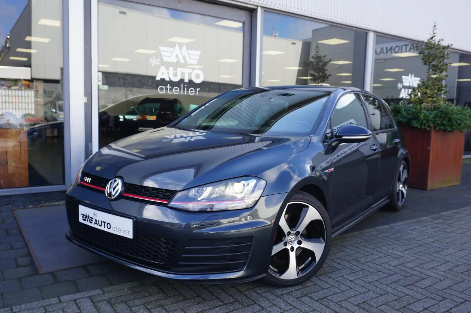 Volkswagen Golf GTI 2.0 TSI Grijs - 1