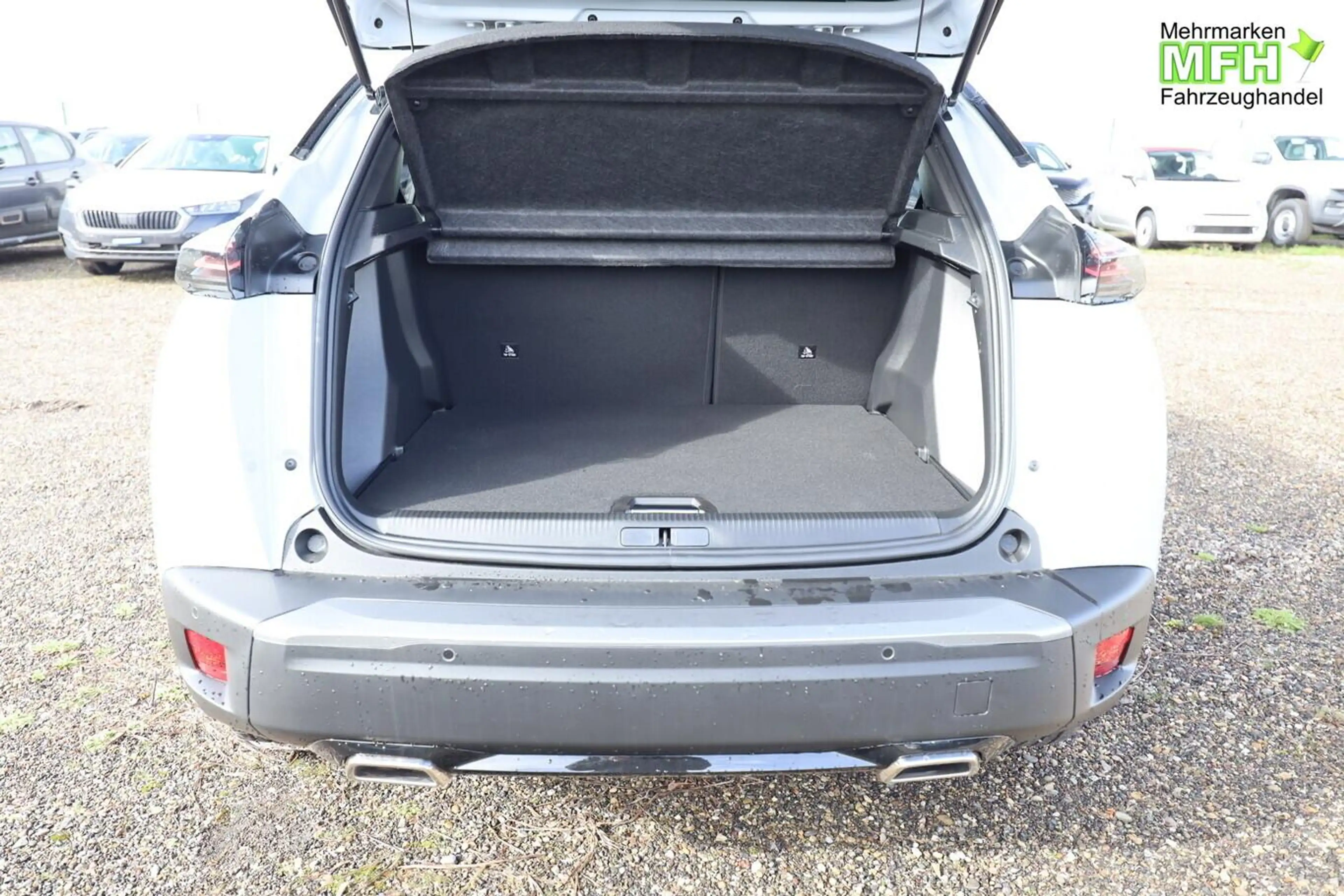 Peugeot 2008 Allure Hybrid Nav Keyl SHZ 2xPDC CarP DigC 100 ... — photo 5