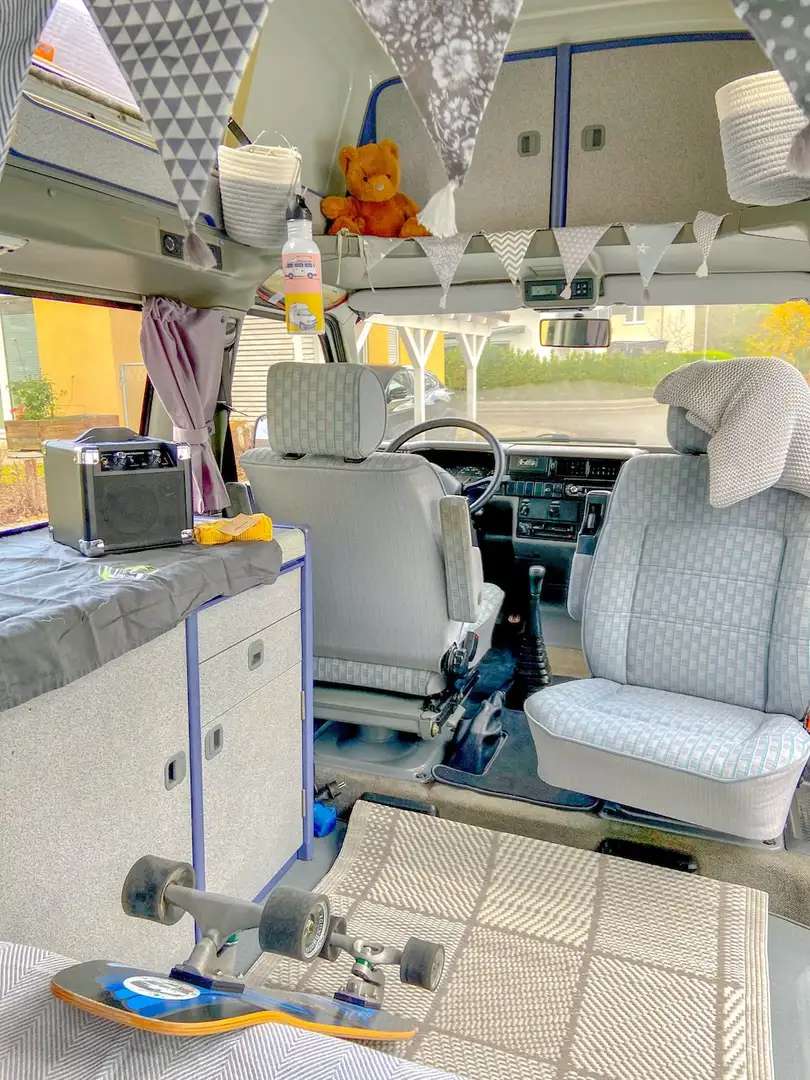 Volkswagen T4 California Westfalia mit Hochdach und H Kennzeichen Bílá - 2
