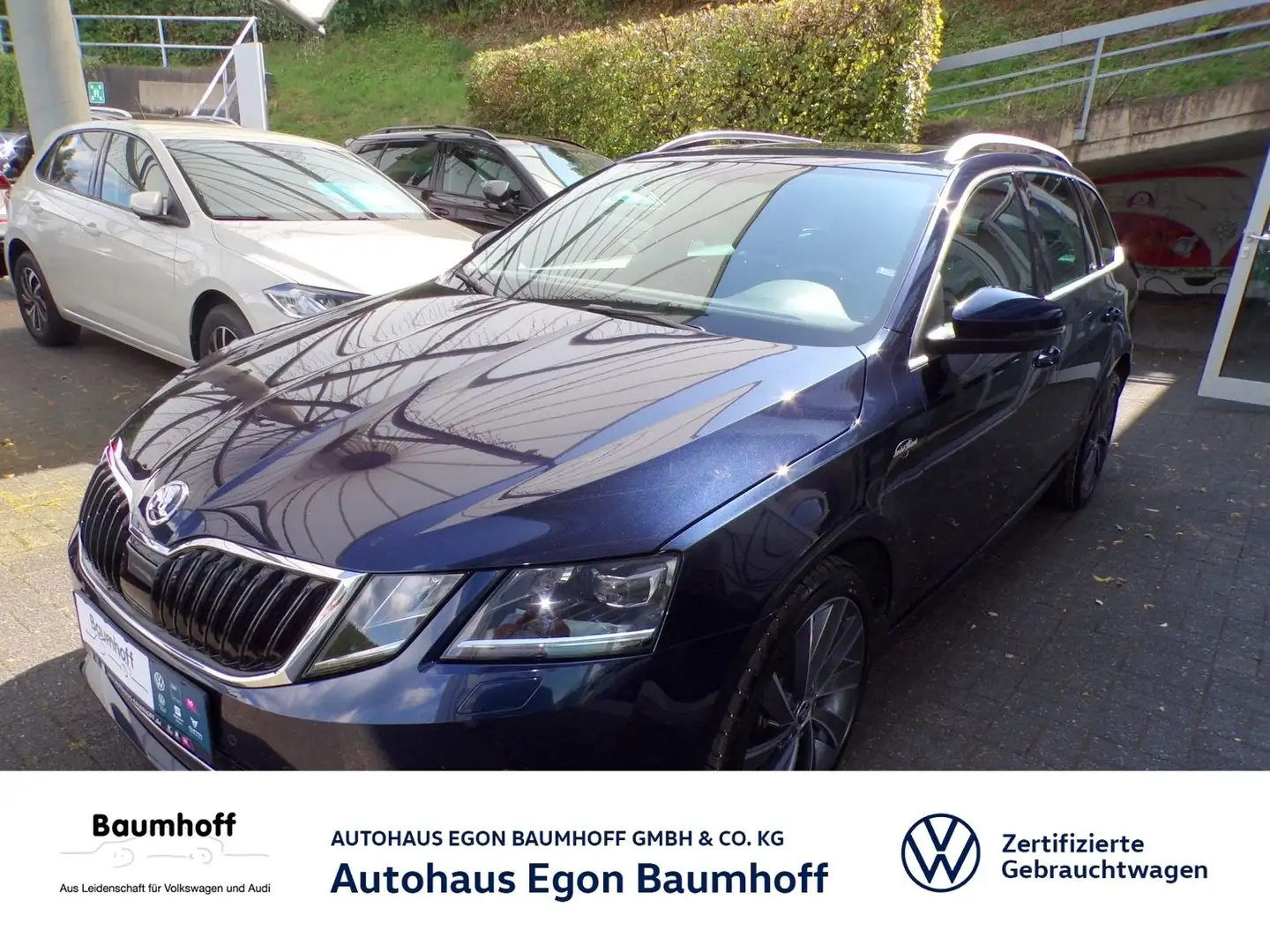 Skoda Octavia OCTAVIA 2.0 TDI DSG 4 x 4 KOMBI / PANO+AHK Синий - 1