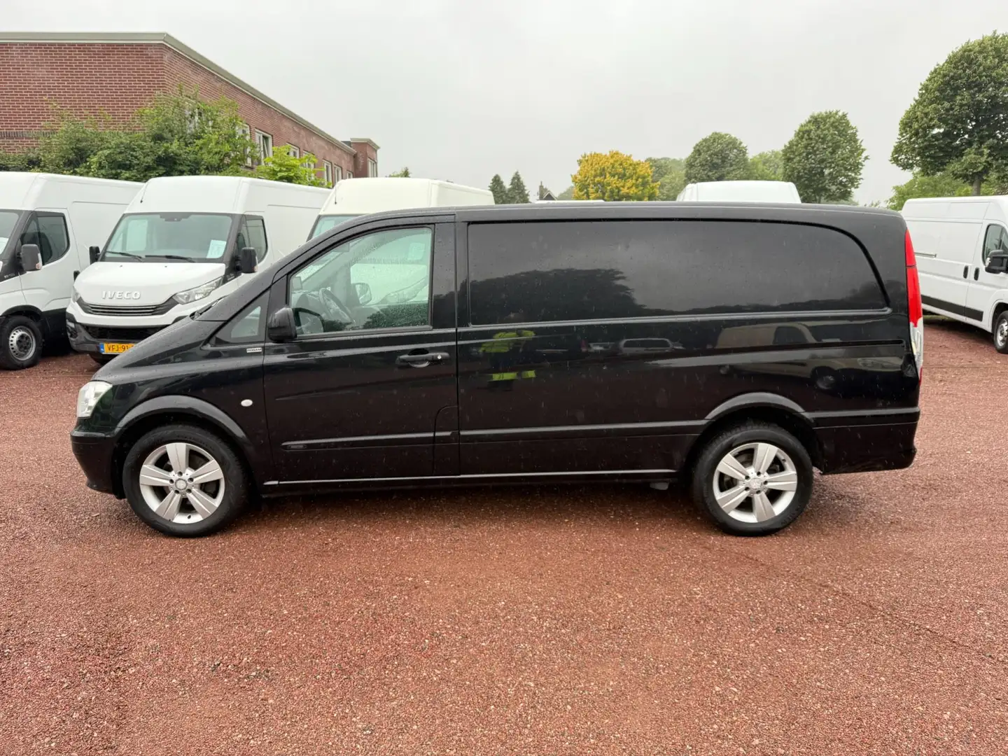 Mercedes-Benz Vito 122 CDI 320 L2H1/ 1e Eigenaar / Navi / Cruise / PD Noir - 2
