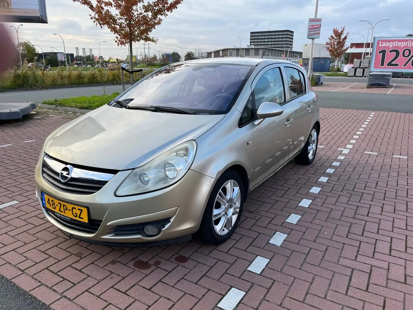 Opel Corsa 1.2 16V 5D Easytronic - 1