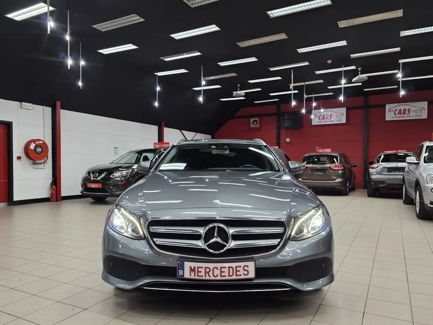 Mercedes-Benz E 220 E 220 T BlueTEC BlueEFFICIENCY Edition**HEUD UP** Grijs - 2