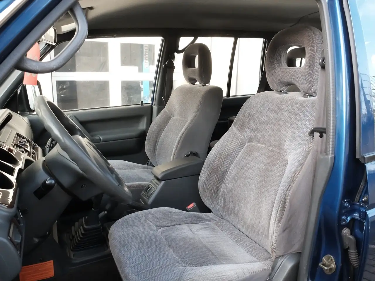 Mitsubishi Pajero TD Classic 2500 aus 2.Hand orig. 128 Tkm, foto 12