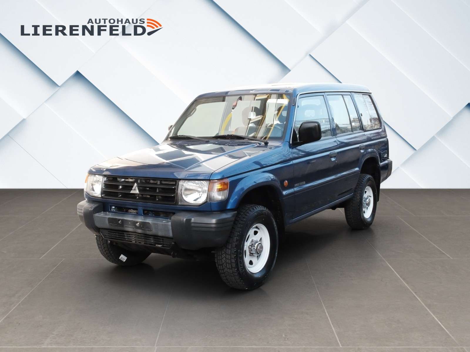 Second hand Mitsubishi Pajero 2.5