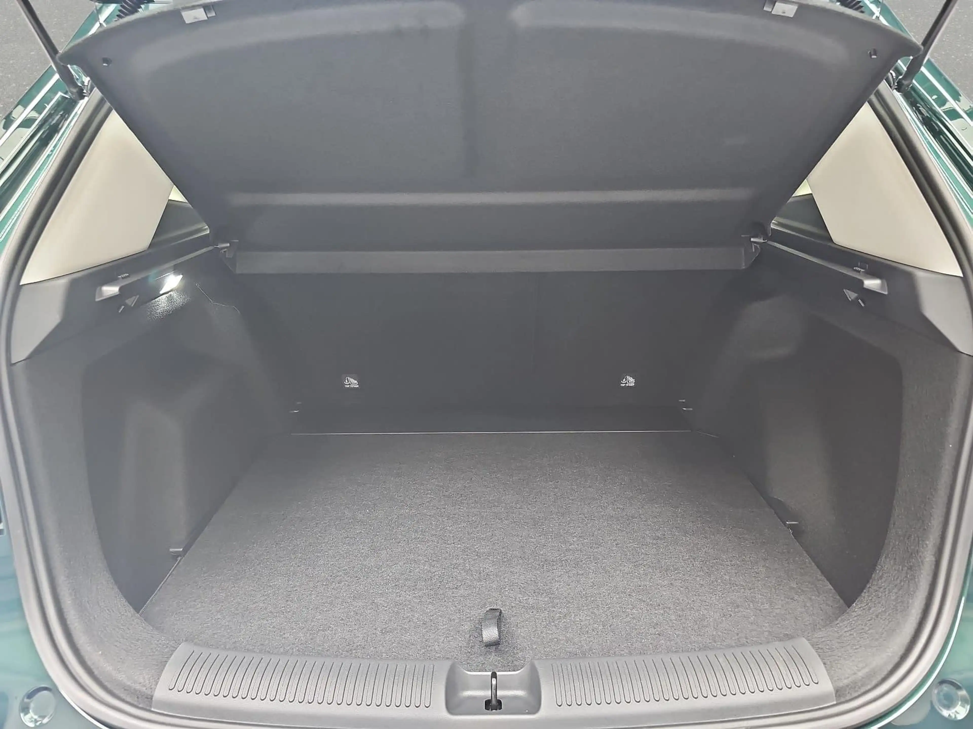 MG ZS ZS 1.5 HYBRID+ MY26 LUXURY NAVI LM18 KEYLESS-ENTRY — photo 16