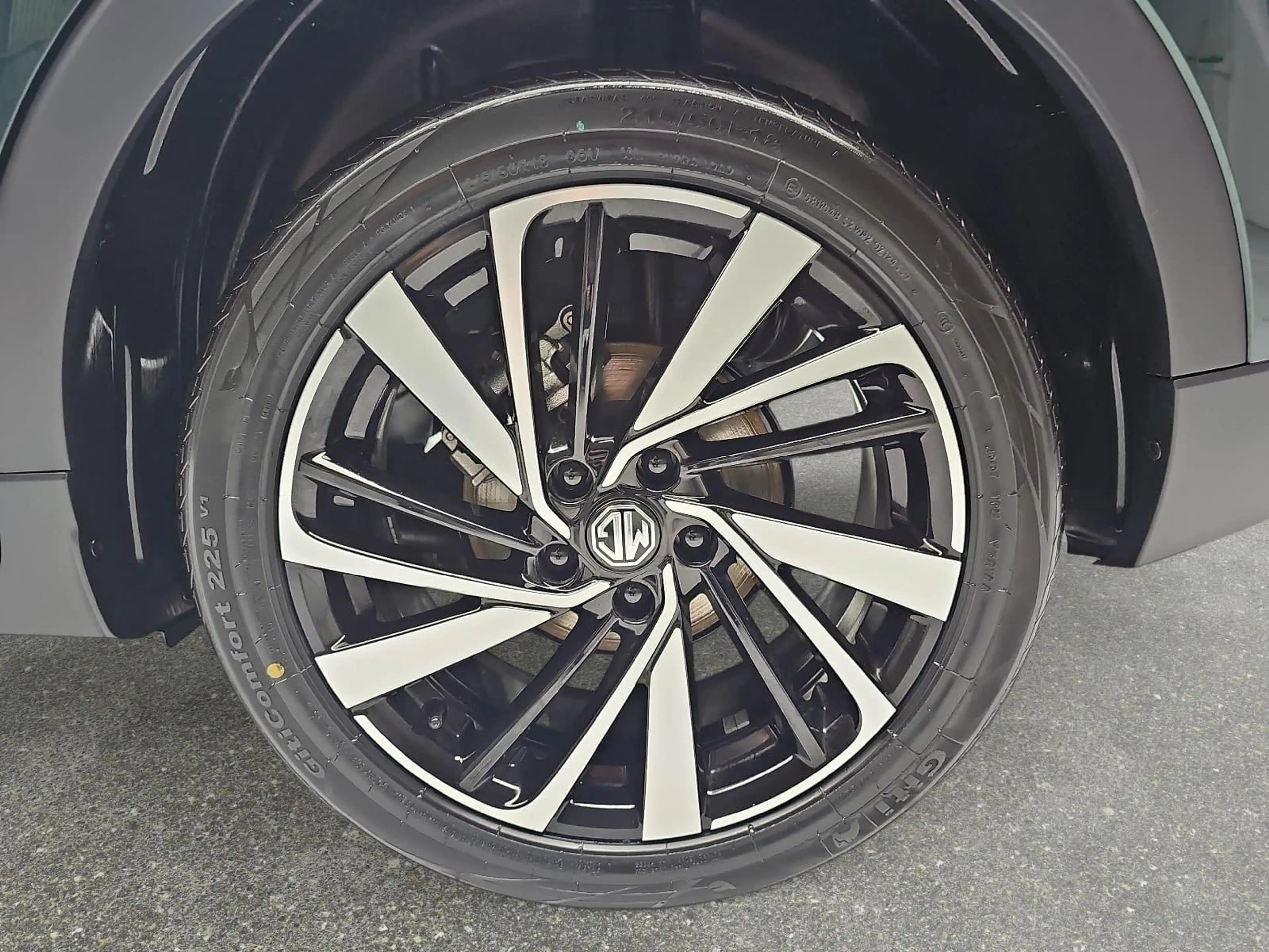 MG ZS ZS 1.5 HYBRID+ MY26 LUXURY NAVI LM18 KEYLESS-ENTRY — photo 7