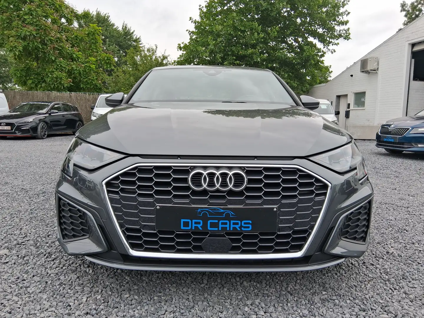 Audi A3 A3 30 TFSI sportback S tronic S line Grijs - 2