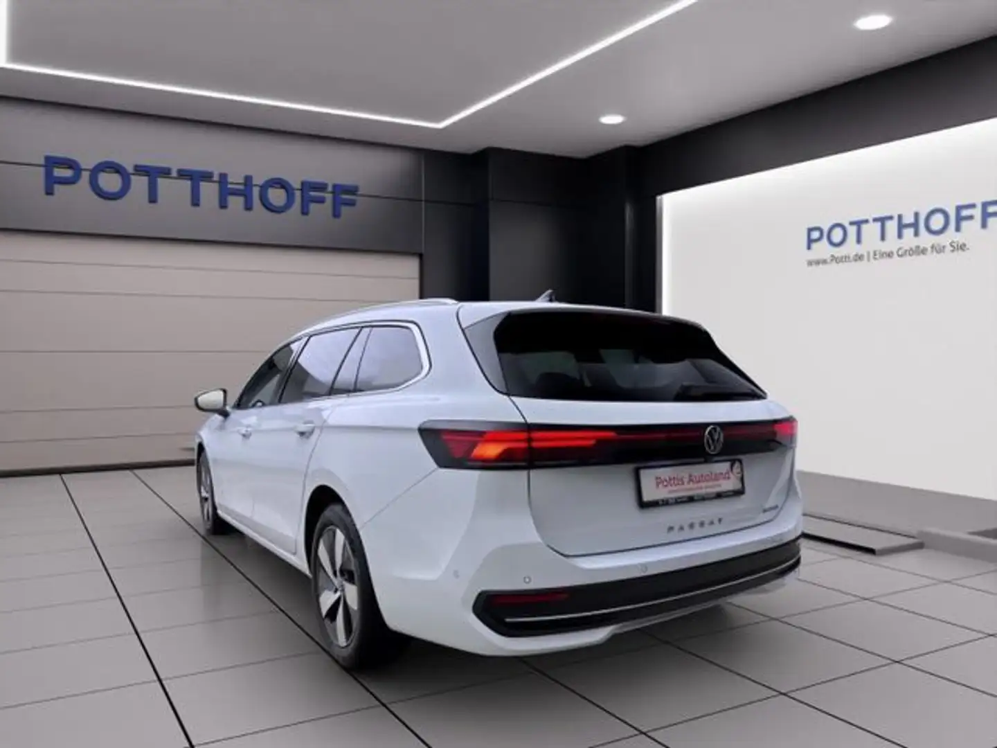 Volkswagen Passat Variant 1.5 TSI eHybrid DSG BUSINESS AHK Weiß - 2