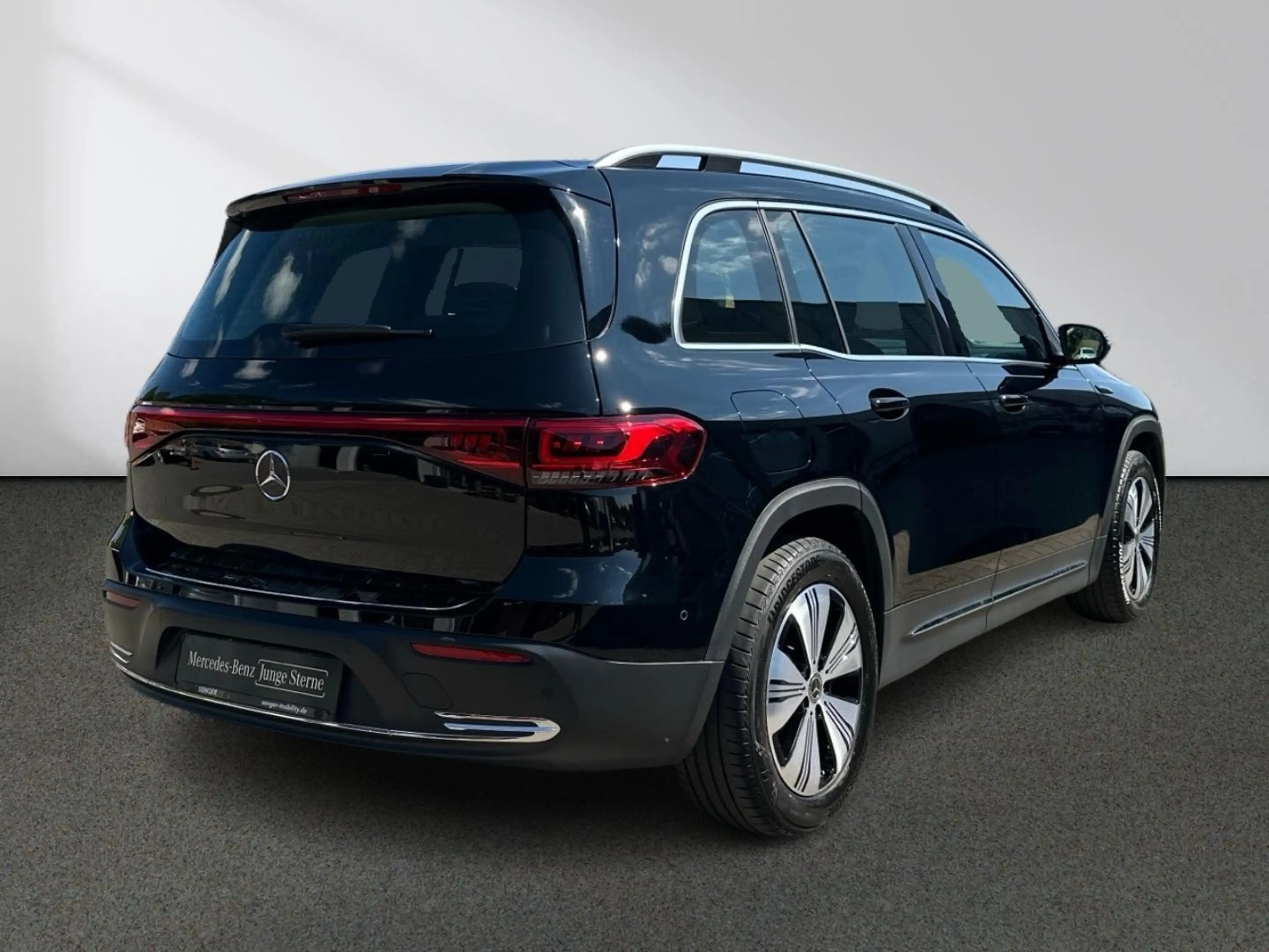 Mercedes-Benz EQB 300 4M Progressive Ambiente Kamera MBUX LED — photo 4