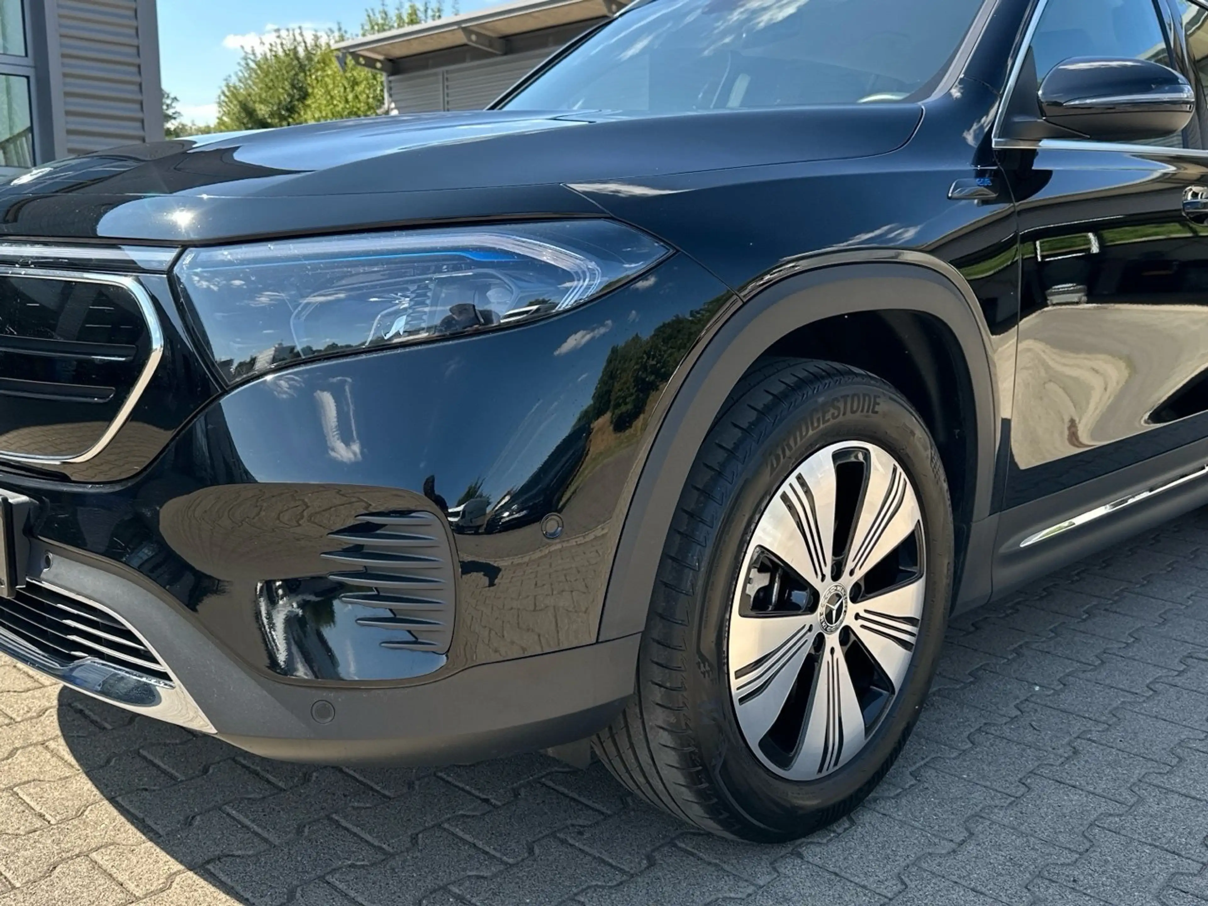 Mercedes-Benz EQB 300 4M Progressive Ambiente Kamera MBUX LED — photo 7