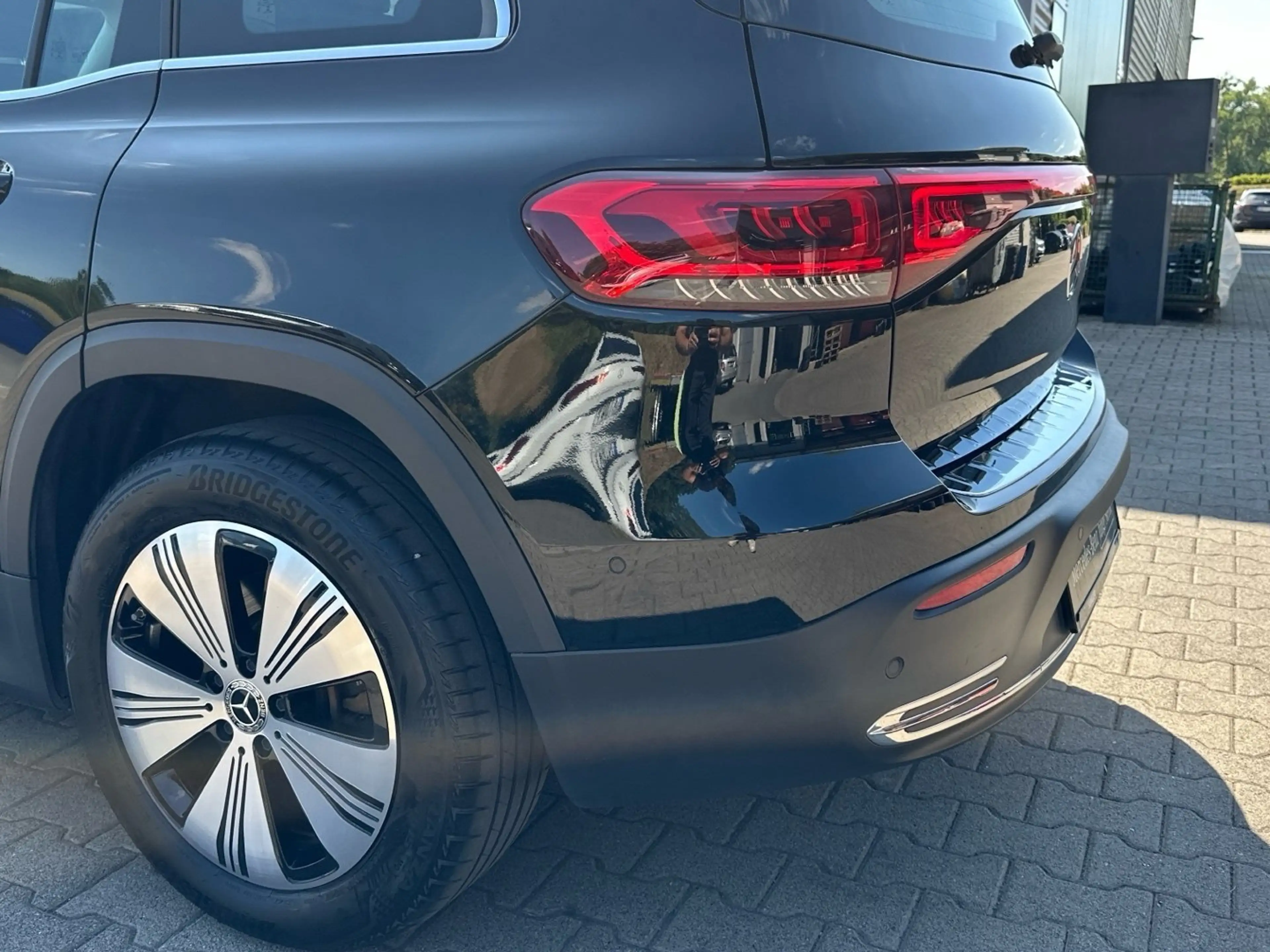 Mercedes-Benz EQB 300 4M Progressive Ambiente Kamera MBUX LED — photo 18