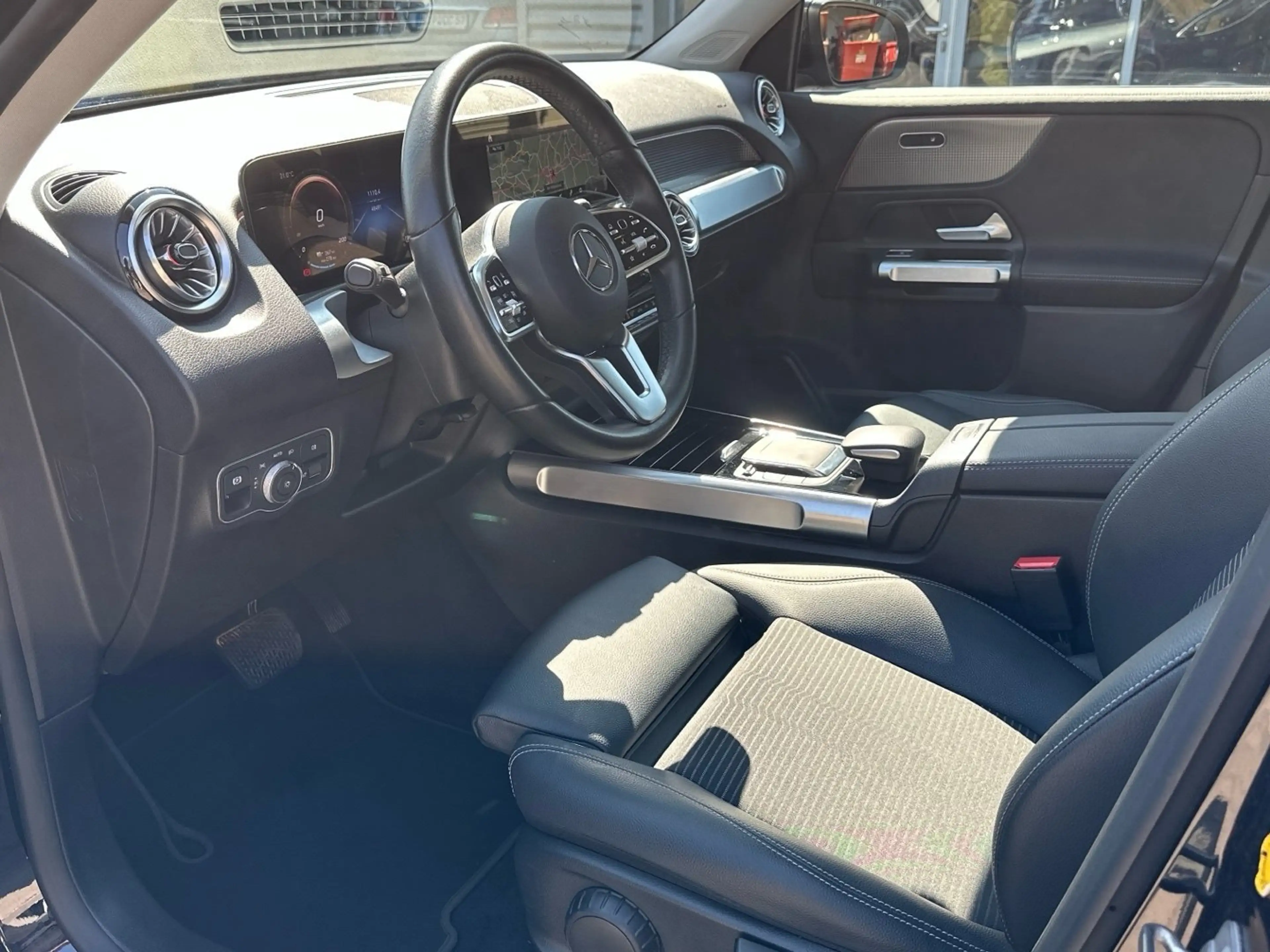 Mercedes-Benz EQB 300 4M Progressive Ambiente Kamera MBUX LED — photo 12