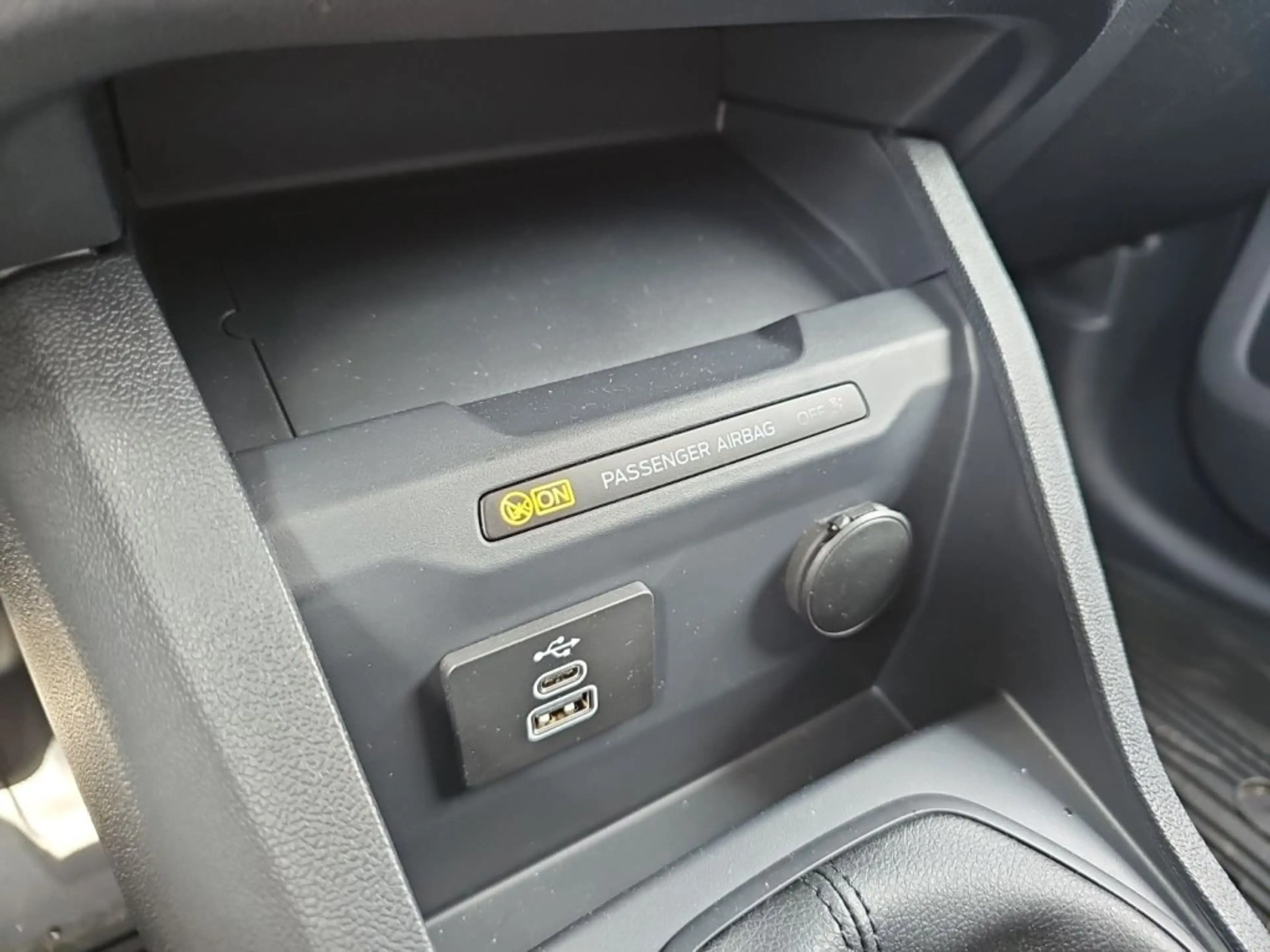 Ford Transit Courier Trend 1,0L Eboost 100PS M FWD — photo 14