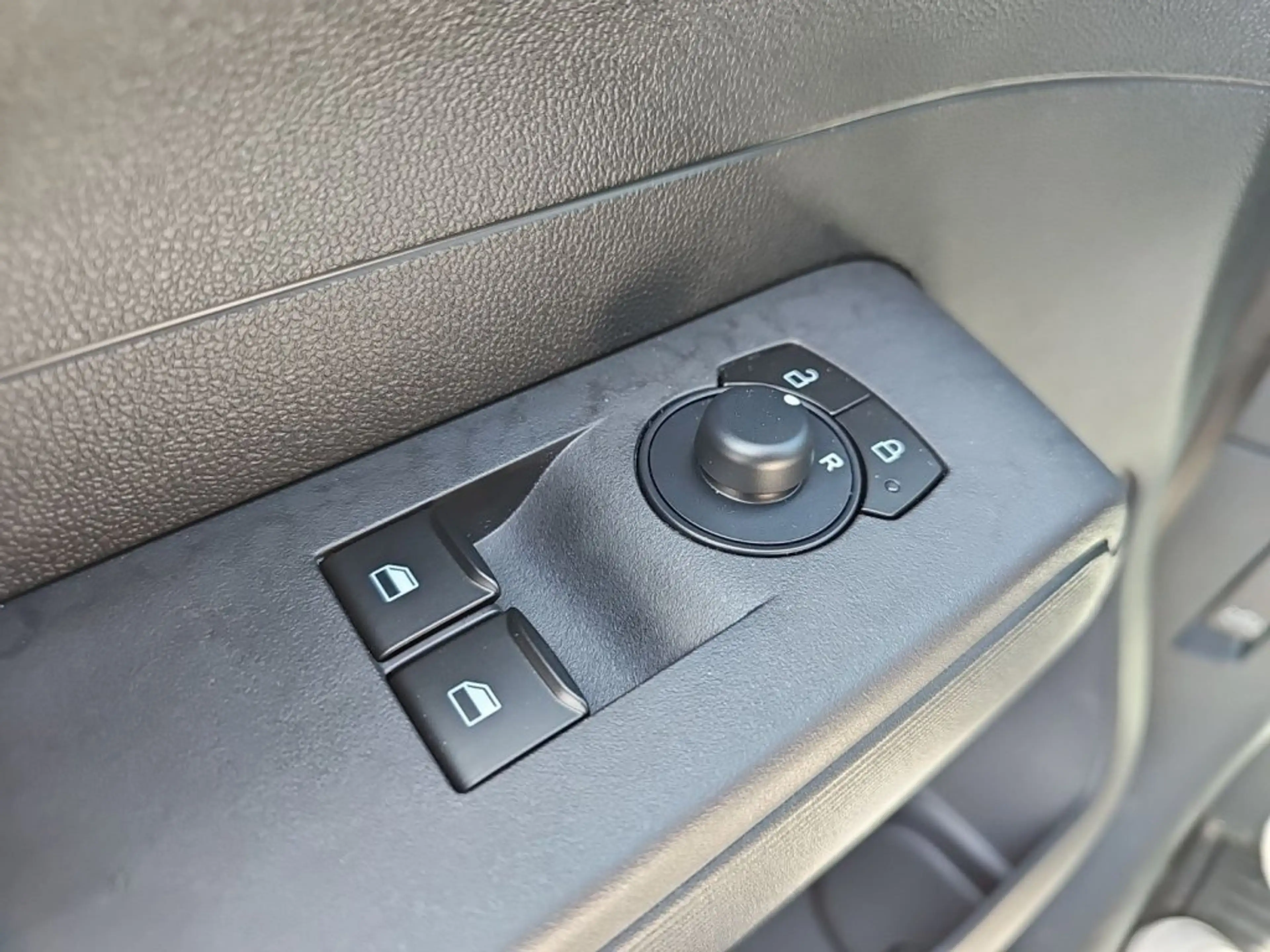 Ford Transit Courier Trend 1,0L Eboost 100PS M FWD — photo 13