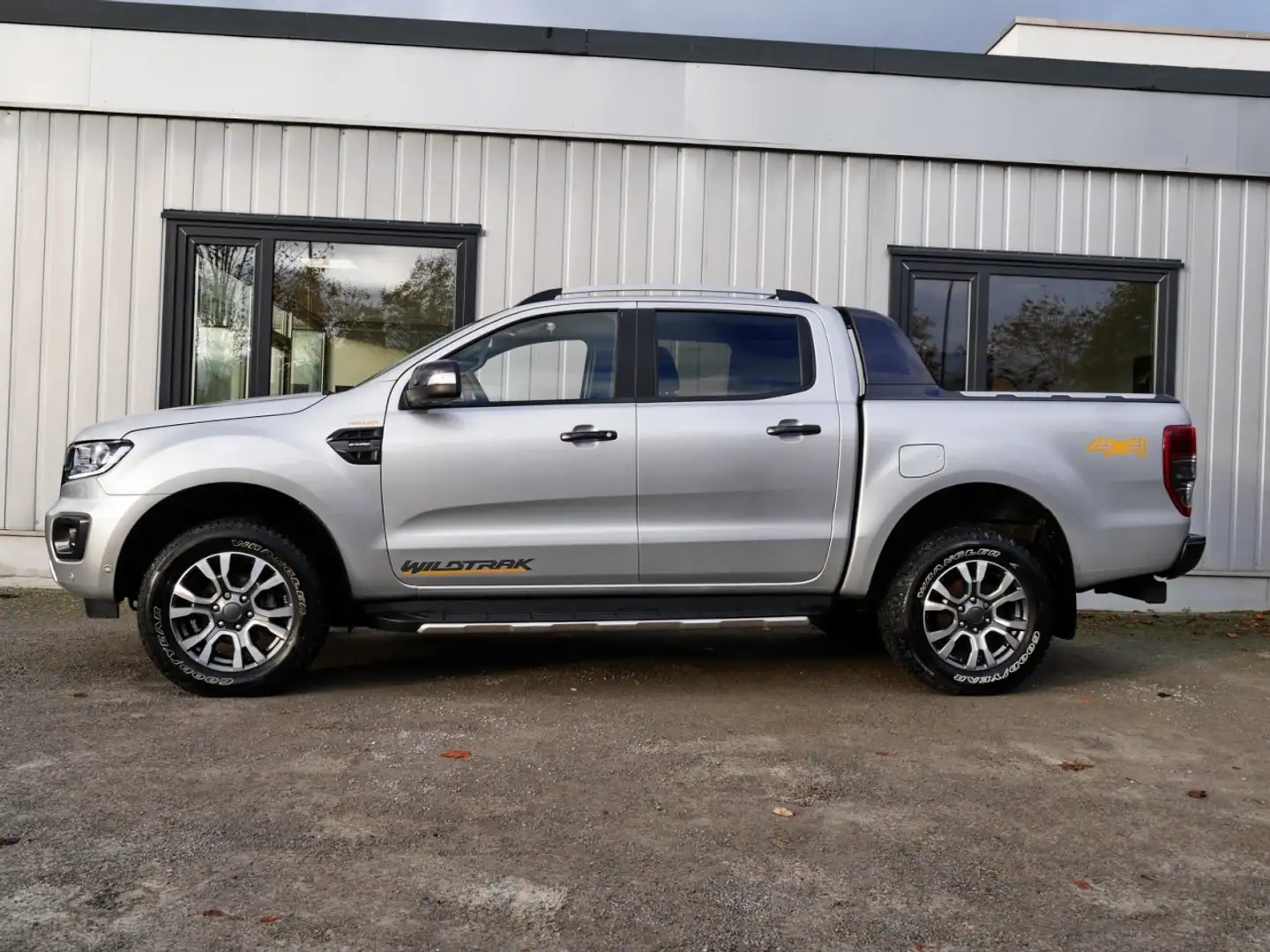 Ford Ranger DK Wildtrak Aut.+AHK+ACC+Standheizung Klima Navi Argintiu - 2