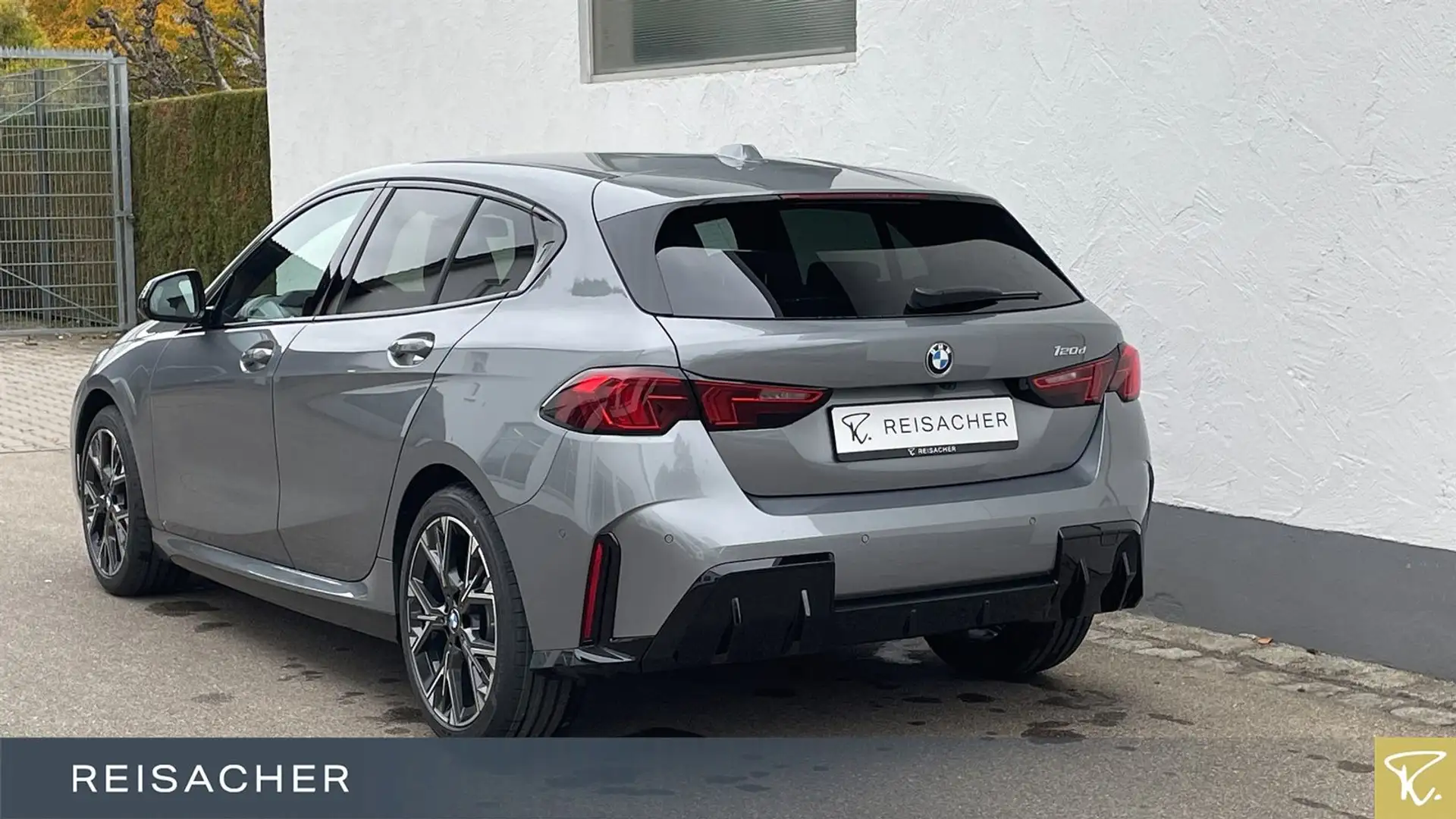 BMW 120 d M-Sport,DA+,Autom Grau - 2