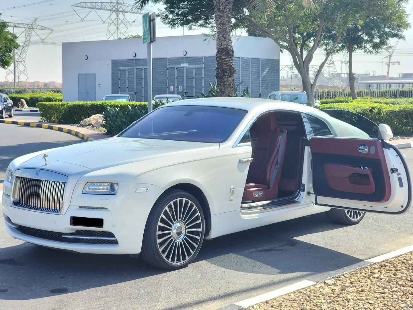 Rolls-Royce Wraith Finitions Mansory Wit - 1
