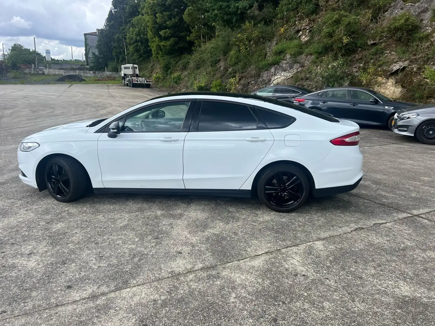 Ford Mondeo 2.0 TDCi Start-Stopp ST-Line - 2