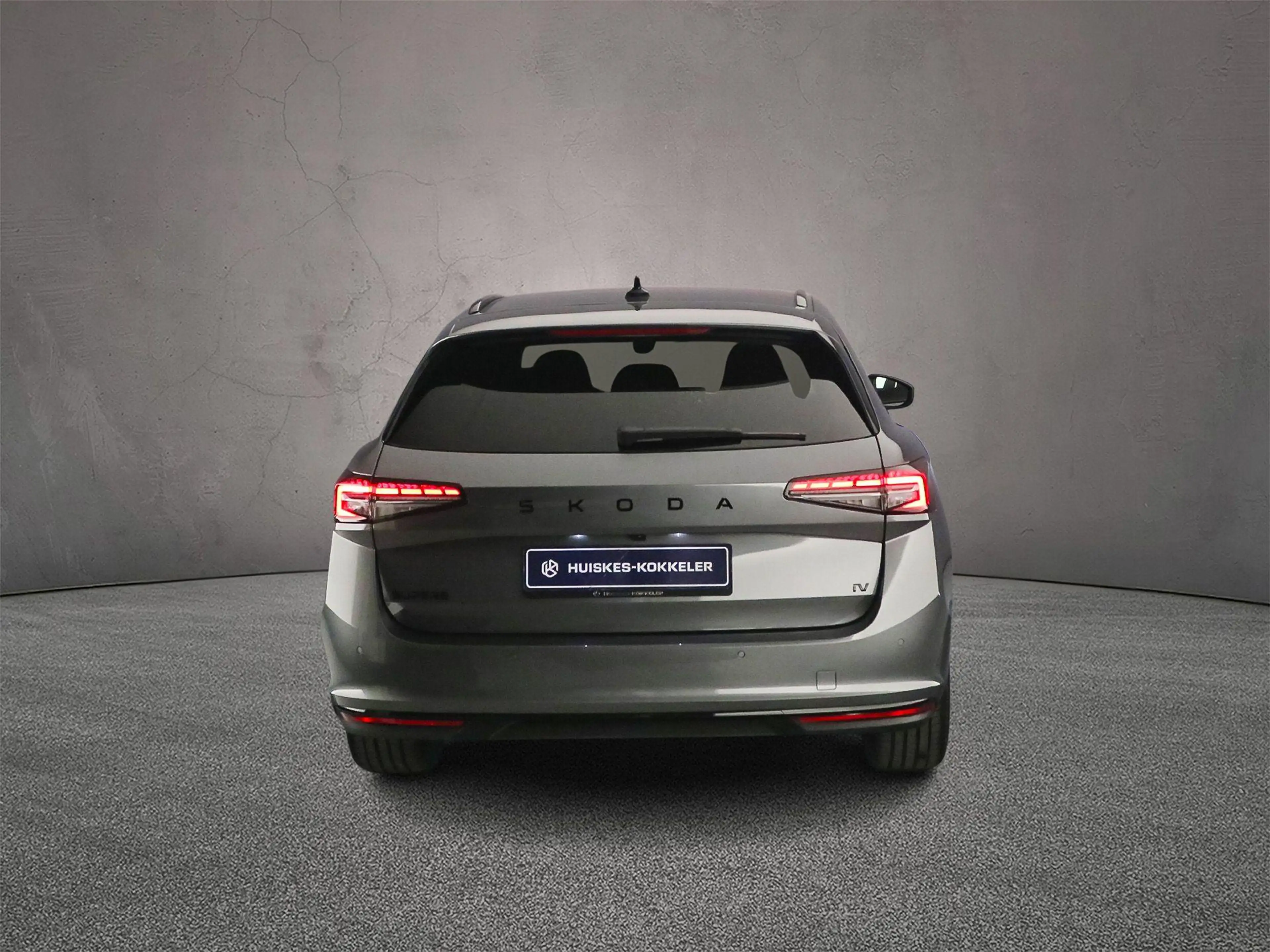 Skoda Superb Sportline Business 1.5 TSI PHEV 204pk DSG Automaat — photo 7