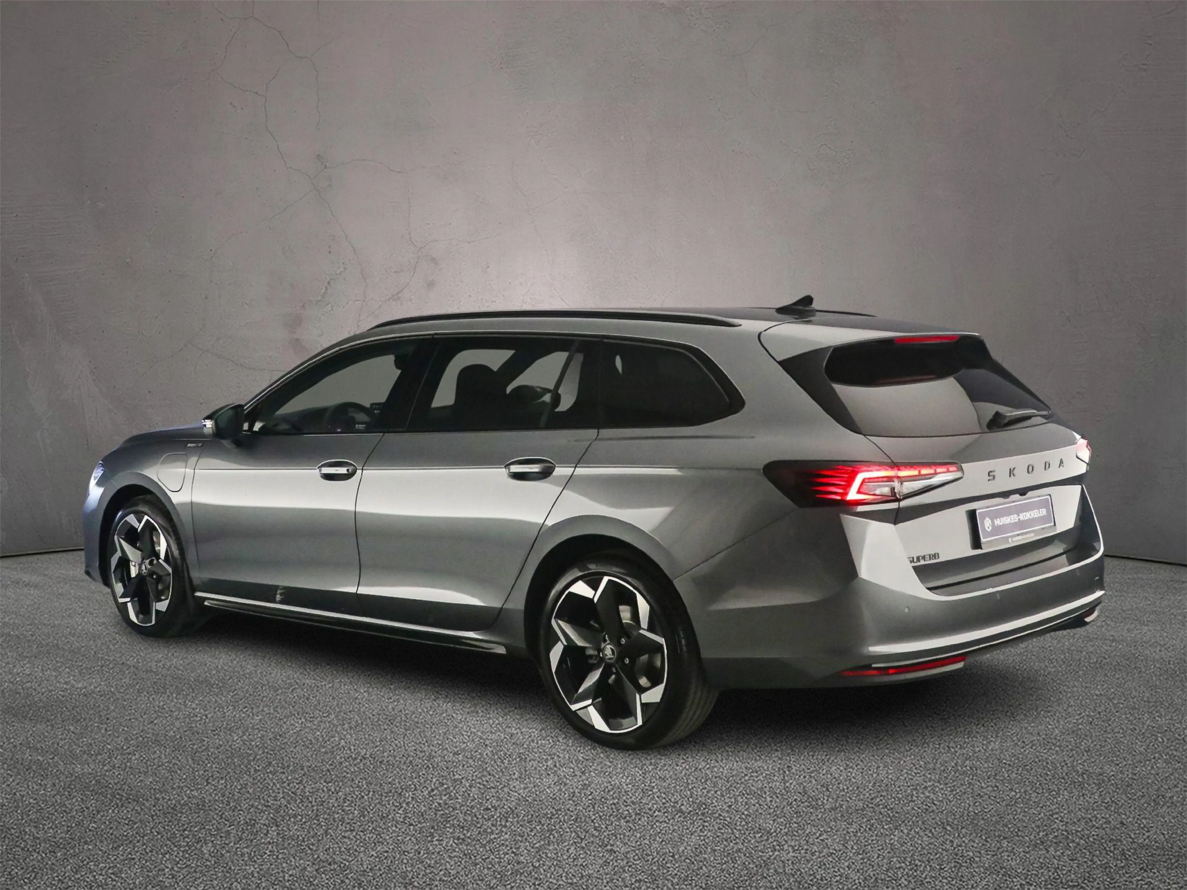 Skoda Superb Sportline Business 1.5 TSI PHEV 204pk DSG Automaat — photo 3