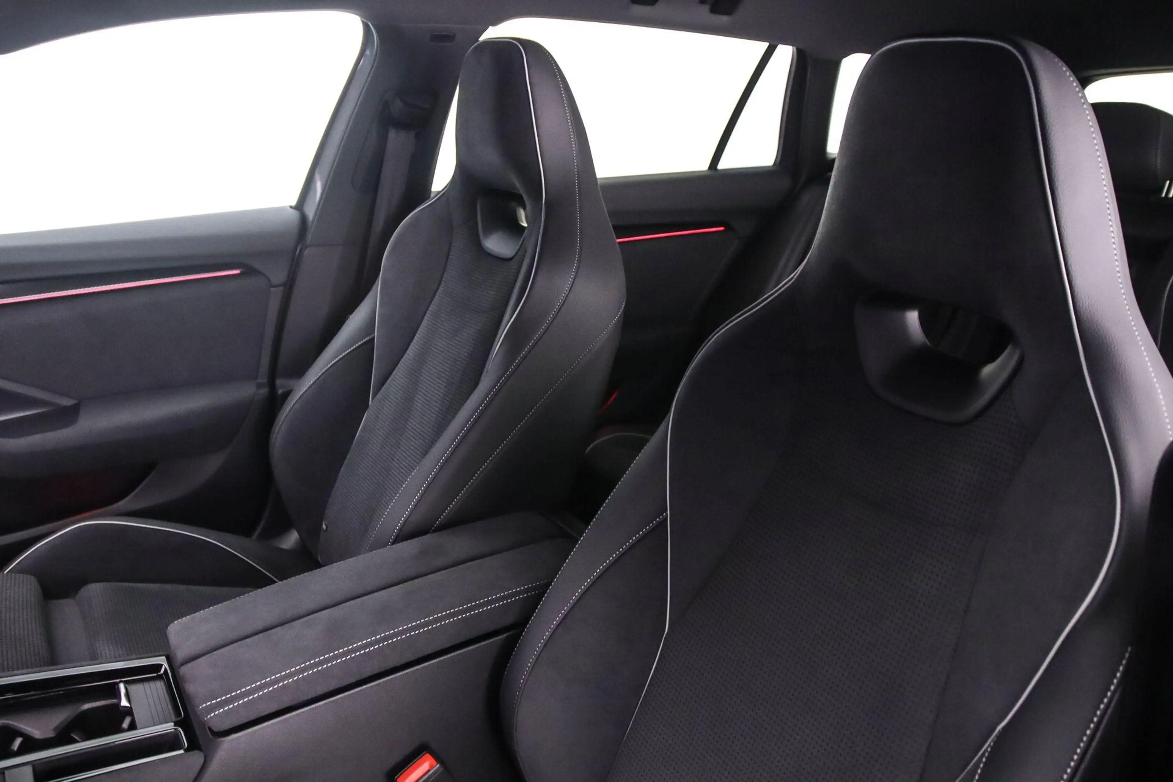 Skoda Superb Sportline Business 1.5 TSI PHEV 204pk DSG Automaat — photo 4