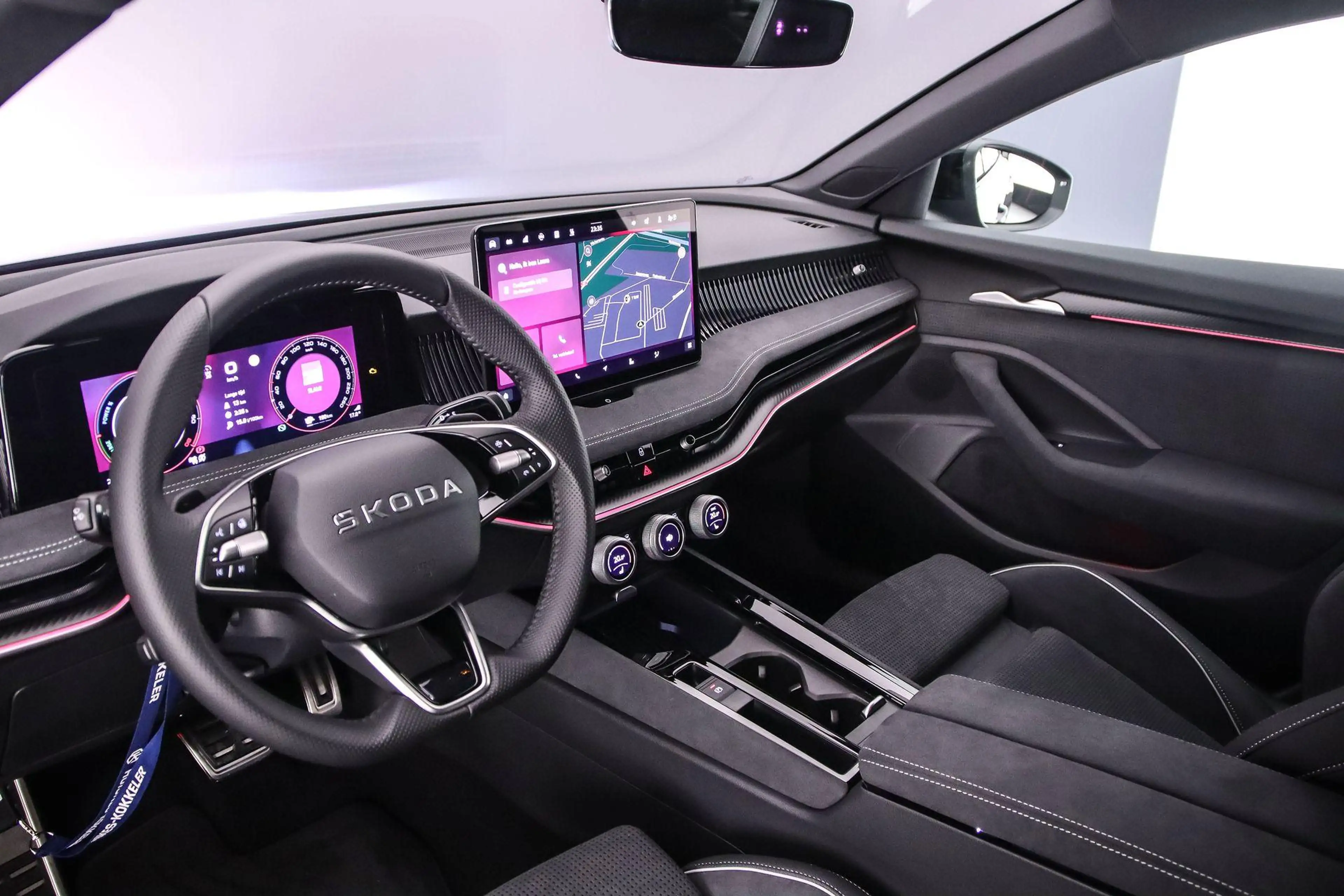 Skoda Superb Sportline Business 1.5 TSI PHEV 204pk DSG Automaat — photo 5