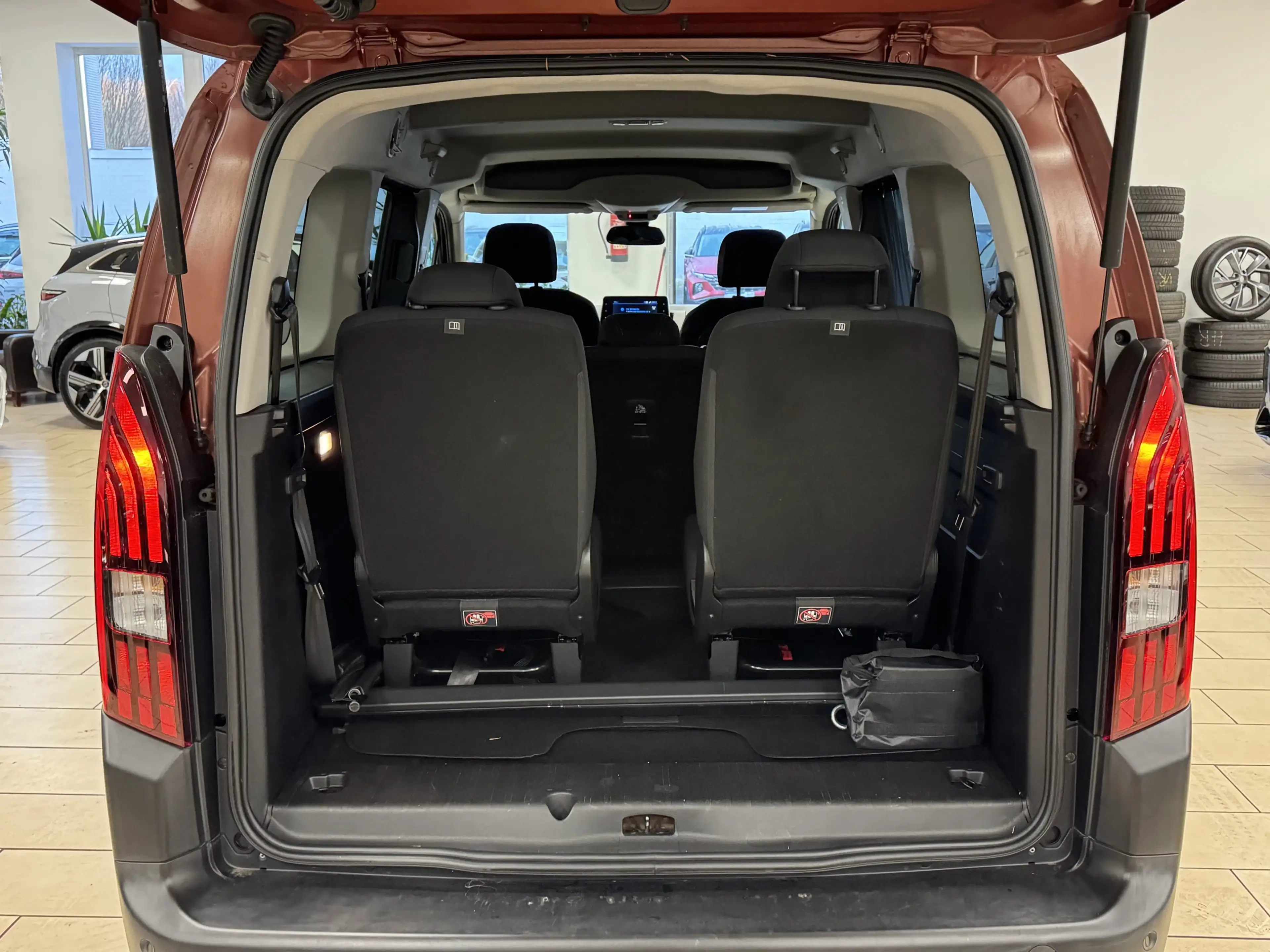 Peugeot Rifter GT-Line*L2*Navi*7-Sitze*LED*DAB*CarPlay — photo 9
