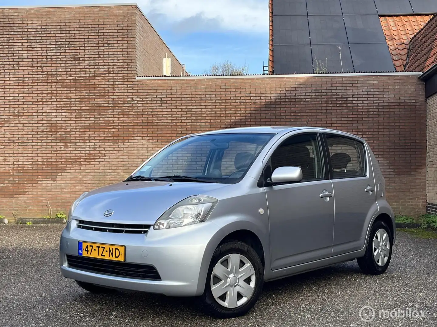 Daihatsu Sirion 2 | AUT| Airco| 1ste Eig| Org NL Gris - 1