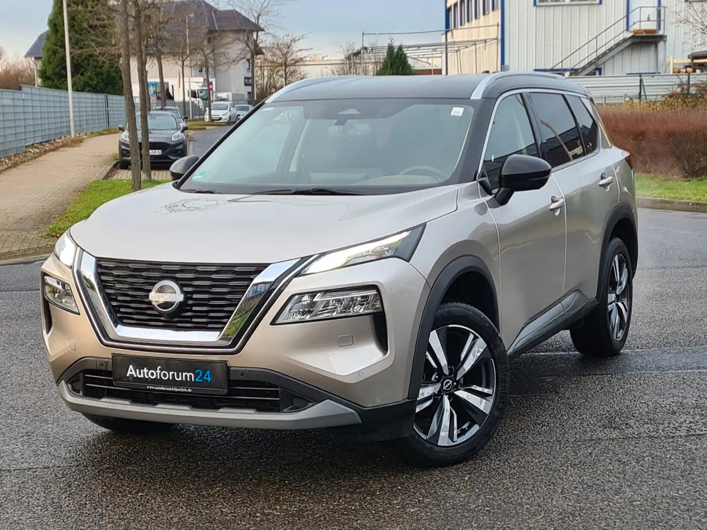 Nissan X-Trail Visia*1.Hand*Autom.*Navi*RFK* Grau - 1