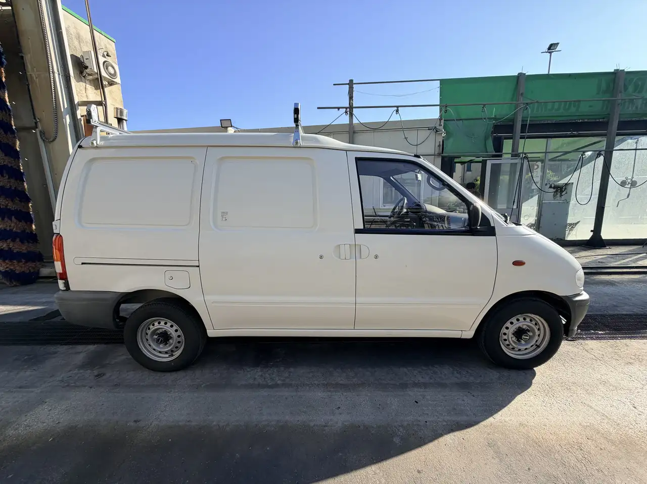 Nissan Vanette 2.3 Vanette Cargo, foto 3