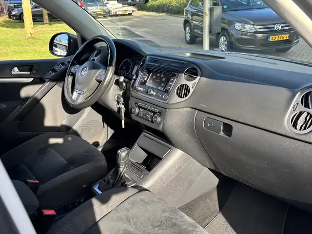 Volkswagen Tiguan view 10