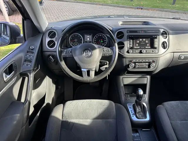 Volkswagen Tiguan view 8