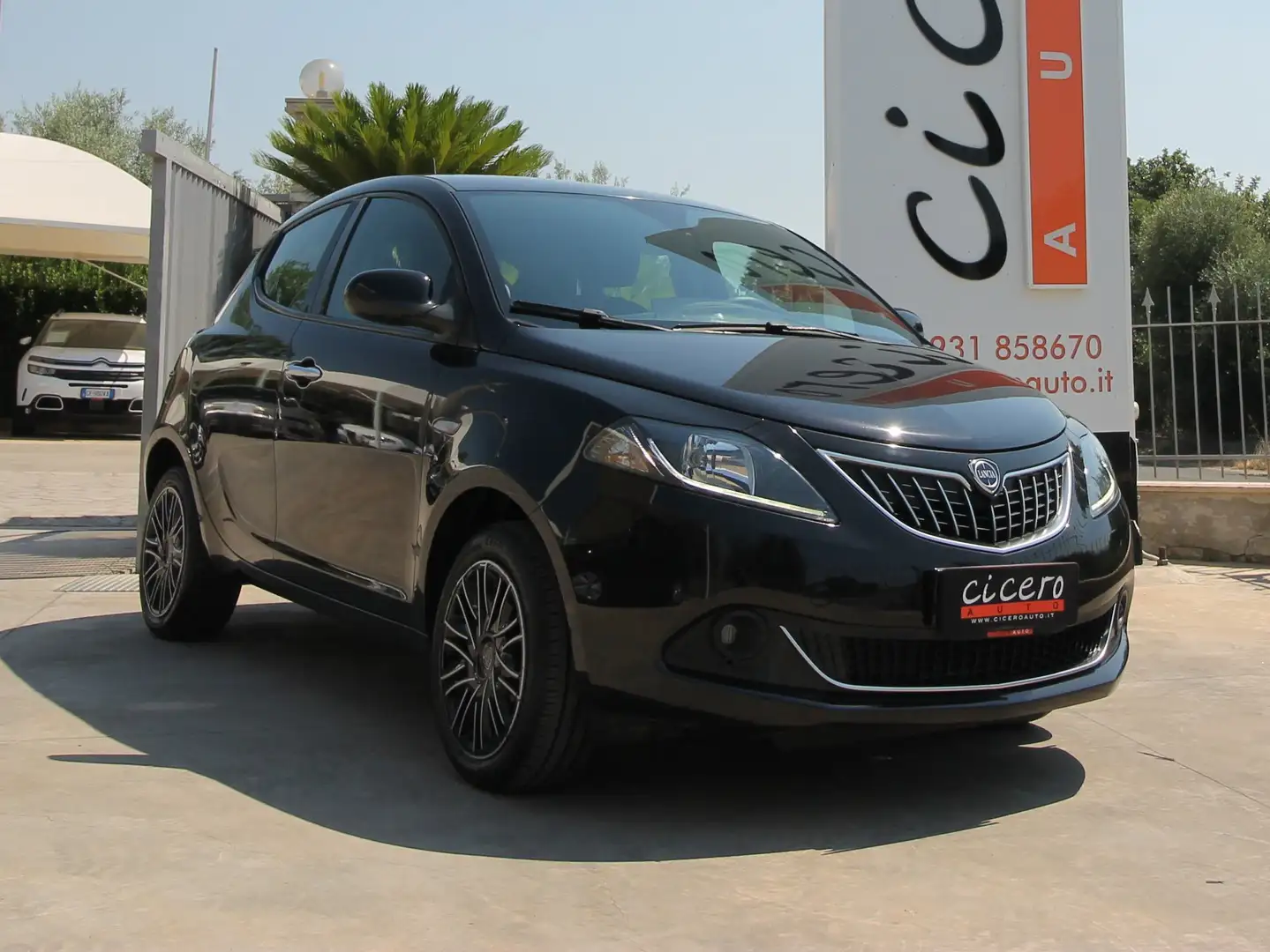 Lancia Ypsilon 1.0 firefly hybrid Gold |28.600 km | 2022 Nero - 1