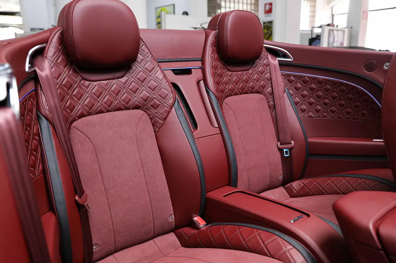 Bentley Continental GT 2023 — фото 14