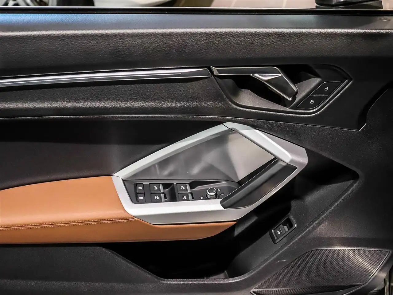 Audi Q3 снимка Audi Q3