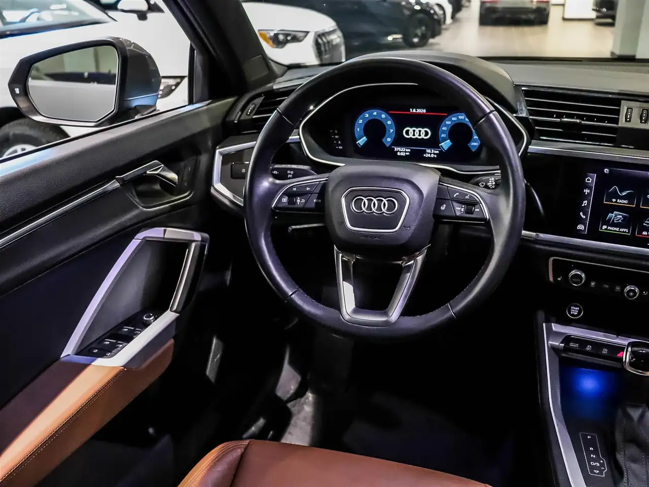 Audi Q3 снимка Audi Q3