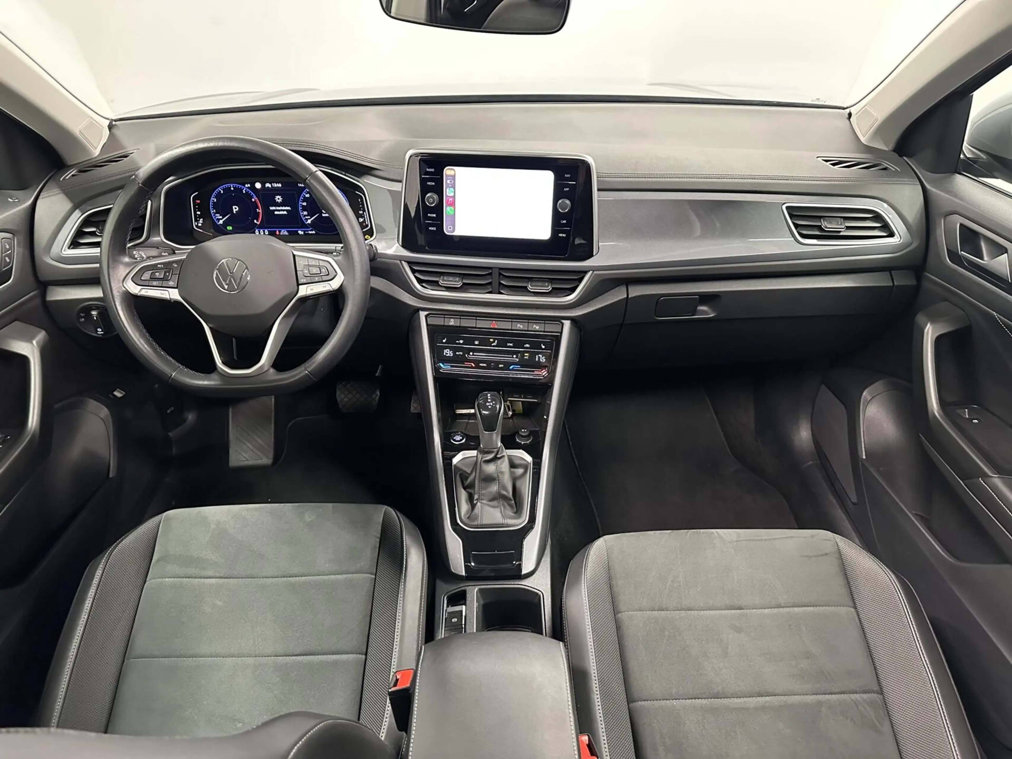 Volkswagen T-Roc 1.5 TSI R-Line Business+ PANO CARPLAY ADAPTIEF CRU — photo 2